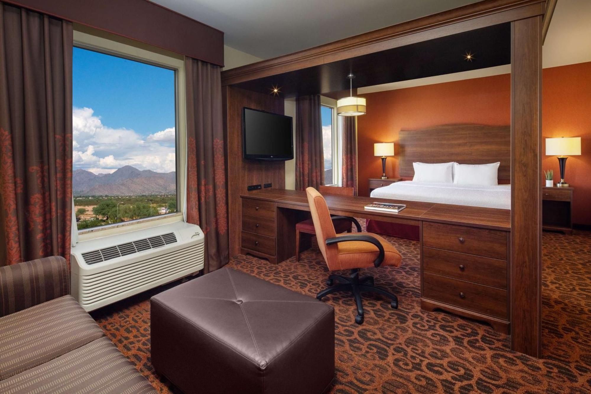 Hampton Inn & Suites Scottsdale At Talking Stick Bagian luar foto