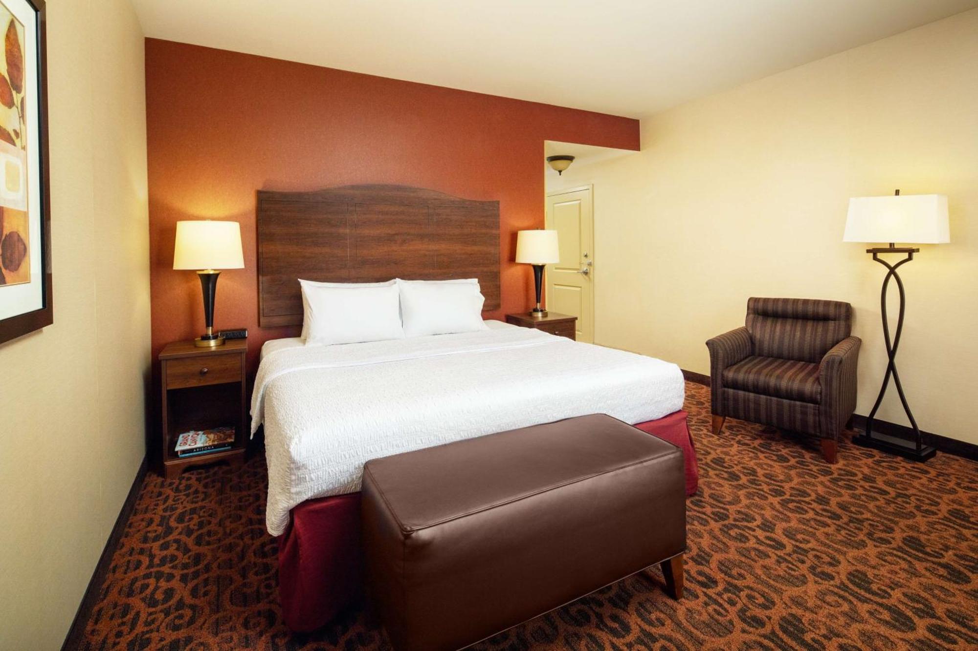 Hampton Inn & Suites Scottsdale At Talking Stick Bagian luar foto
