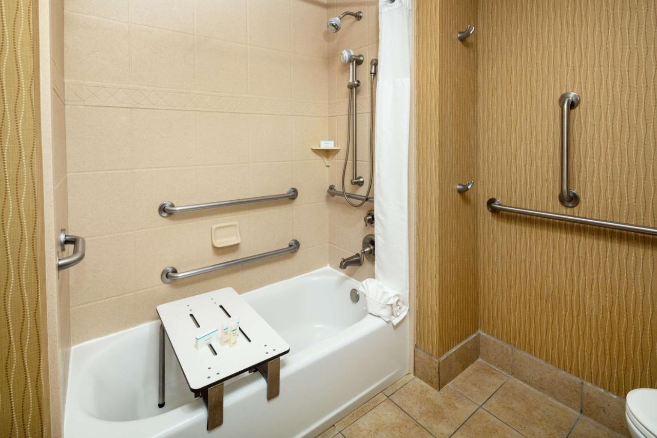 Hampton Inn & Suites Scottsdale At Talking Stick Bagian luar foto